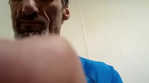 Snapshot of h333th3nz chatting on 03/08/26, 06:39 h333th3nz online show from 03/08/26, 06:39