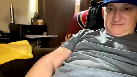 Snapshot of hacket247 chatting on 11/12/25, 01:55 HacKet247 online show from 11/12/25, 01:55