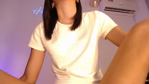 Snapshot of hade_rosse chatting on 07/26/26, 02:57 HADE ROSSE online show from 07/26/26, 02:57