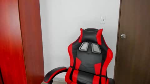 Snapshot of hades_horny_ chatting on 03/31/26, 09:15 hades_horny_ online show from 03/31/26, 09:15