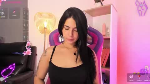 Snapshot of hadid_jimenez chatting on 09/29/25, 10:58 Hadid online show from 09/29/25, 10:58