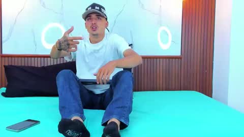 Hadrian Torres online show from 03/19/26, 12:42