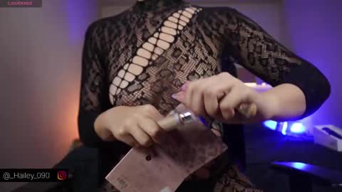 Hailey online show from 12/22/25, 06:27