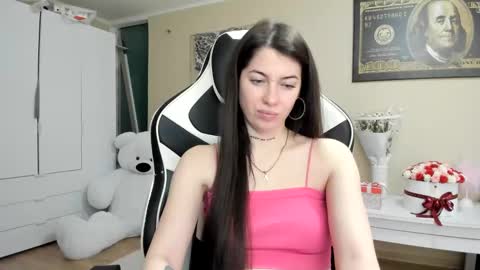 Snapshot of hailey_beauty chatting on 12/28/24, 10:34 Sk pe Anya388109 online show from 12/28/24, 10:34