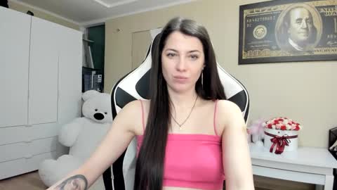 Snapshot of hailey_beauty chatting on 02/04/25, 04:39 Sk pe Anya388109 online show from 02/04/25, 04:39