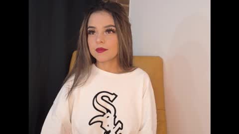 hailey_bri online show from 11/07/25, 03:56