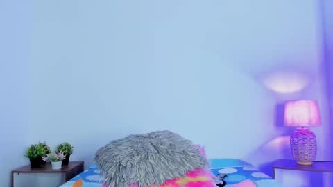 hailey_hadid online show from 10/02/25, 11:34