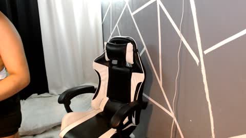 Snapshot of hailey_west01 chatting on 12/15/24, 02:59 hailey online show from 12/15/24, 02:59