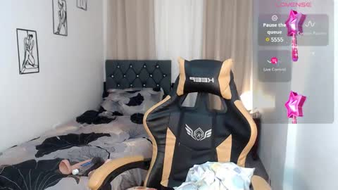 Snapshot of hailey_west01 chatting on 01/24/25, 04:37 hailey online show from 01/24/25, 04:37