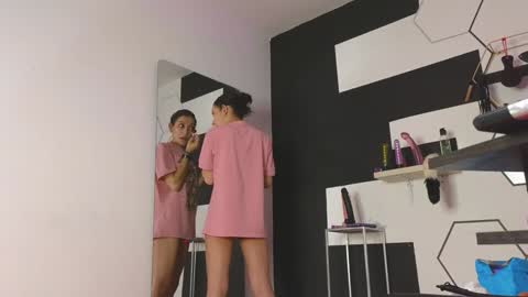 haileycat_ online show from 01/17/25, 11:29