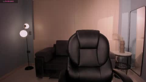 Snapshot of haileyross_ chatting on 07/08/26, 03:00 Hailey online show from 07/08/26, 03:00