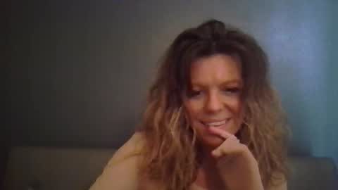 Snapshot of haileys123 chatting on 12/05/25, 07:10 Hailey online show from 12/05/25, 07:10