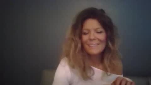 Snapshot of haileys123 chatting on 12/15/25, 08:46 Hailey online show from 12/15/25, 08:46