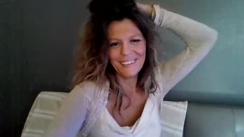 Snapshot of haileys123 chatting on 01/11/26, 07:19 Hailey online show from 01/11/26, 07:19