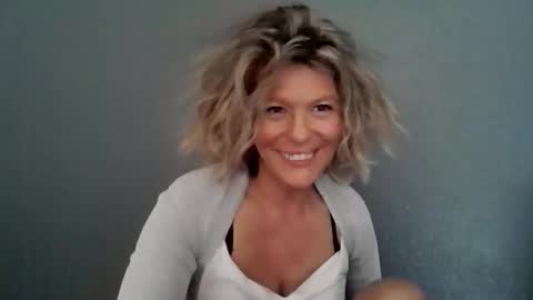 Snapshot of haileys123 chatting on 02/20/26, 06:08 Hailey online show from 02/20/26, 06:08