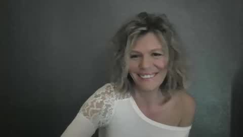 Snapshot of haileys123 chatting on 03/20/26, 06:46 Hailey online show from 03/20/26, 06:46