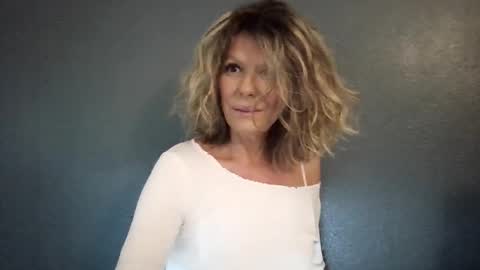 Snapshot of haileys123 chatting on 05/31/26, 09:16 Hailey online show from 05/31/26, 09:16
