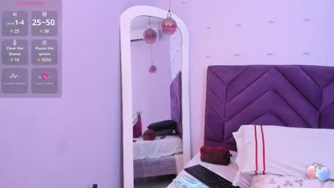 haileystonei online show from 02/25/25, 12:03