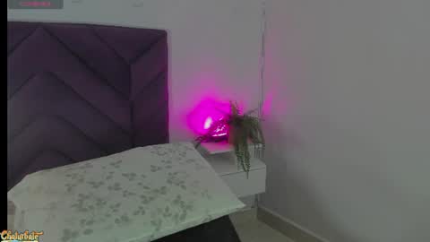 haileystonei online show from 06/18/26, 11:47