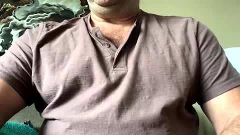 Snapshot of hairbear5 chatting on 04/03/26, 04:05 Bruce online show from 04/03/26, 04:05