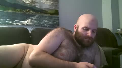 Snapshot of hairiestbear chatting on 03/09/25, 03:01 Hairiest Bear online show from 03/09/25, 03:01