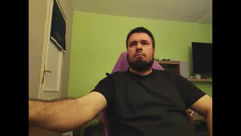 Snapshot of hairy_guy007 chatting on 12/30/24, 01:14 hairy_guy007 online show from 12/30/24, 01:14