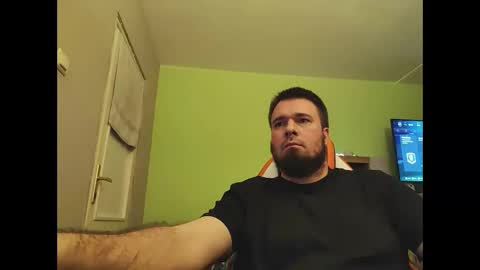 Snapshot of hairy_guy007 chatting on 12/30/24, 09:50 hairy_guy007 online show from 12/30/24, 09:50