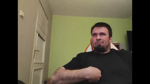 Snapshot of hairy_guy007 chatting on 01/11/25, 09:46 hairy_guy007 online show from 01/11/25, 09:46