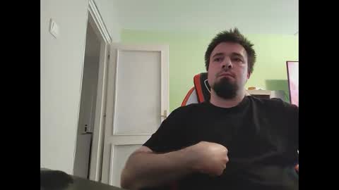 Snapshot of hairy_guy007 chatting on 02/08/25, 01:33 hairy_guy007 online show from 02/08/25, 01:33