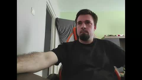 Snapshot of hairy_guy007 chatting on 04/05/26, 12:57 hairy_guy007 online show from 04/05/26, 12:57