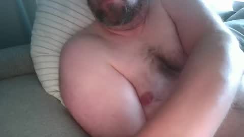 Snapshot of hairybear987 chatting on 06/02/26, 01:24 hairybear987 online show from 06/02/26, 01:24