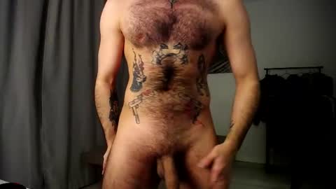Snapshot of hairycuss chatting on 07/10/26, 09:17 Adam online show from 07/10/26, 09:17