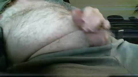 Snapshot of hairydude962 chatting on 12/17/25, 04:51 hairydude962 online show from 12/17/25, 04:51