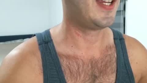 Snapshot of hairyeurostud chatting on 10/25/25, 11:54 Andy online show from 10/25/25, 11:54