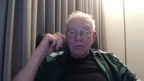 Snapshot of hairylover461681298 chatting on 12/09/24, 11:03 hairylover461681298 online show from 12/09/24, 11:03