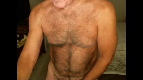 Snapshot of hairypecsguy chatting on 10/08/25, 07:17 Hairy pecs online show from 10/08/25, 07:17