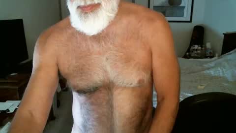 Snapshot of hairypecsguy chatting on 06/03/26, 07:22 Hairy pecs online show from 06/03/26, 07:22