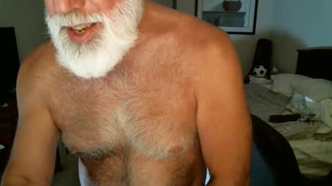 Snapshot of hairypecsguy chatting on 06/10/26, 07:07 Hairy pecs online show from 06/10/26, 07:07