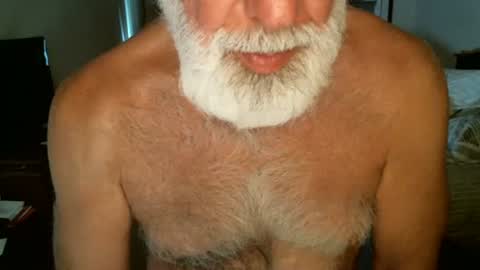 Snapshot of hairypecsguy chatting on 06/25/26, 10:14 Hairy pecs online show from 06/25/26, 10:14