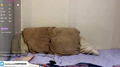 Snapshot of hairyshort chatting on 05/21/26, 08:05 hairy and short online show from 05/21/26, 08:05