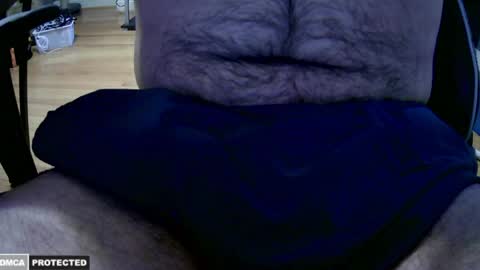 Snapshot of hairyuncut1705 chatting on 05/01/26, 10:58 hairyuncut1705 online show from 05/01/26, 10:58