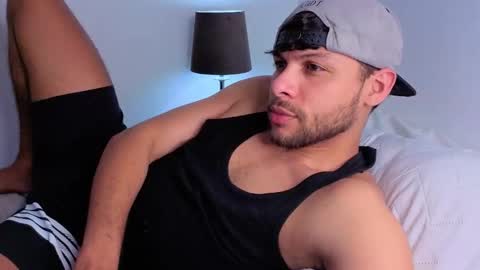 Independent       model  online show from 12/02/25, 10:16