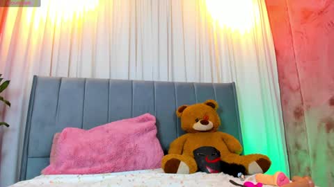 Haku Please help me with your thumbs up its important  online show from 01/21/25, 05:51