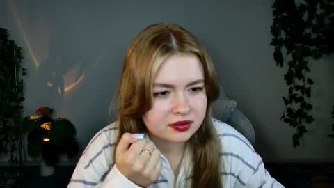 Snapshot of haleysun chatting on 10/17/25, 09:12 HaleySun online show from 10/17/25, 09:12