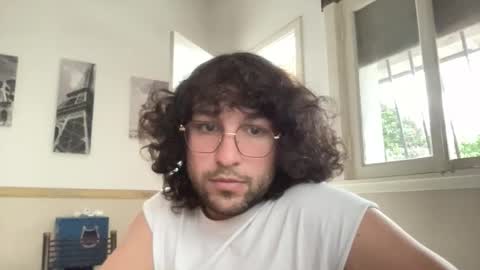 Snapshot of halfblood18 chatting on 10/15/25, 08:53 halfblood18 online show from 10/15/25, 08:53