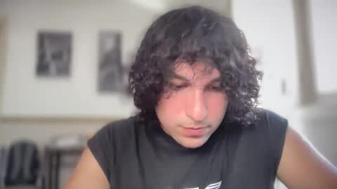 Snapshot of halfblood18 chatting on 12/21/25, 05:31 halfblood18 online show from 12/21/25, 05:31