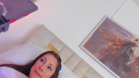 Halie  online show from 06/17/26, 12:02