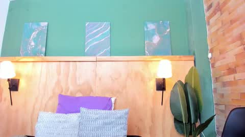 Halley Lorens online show from 02/13/26, 07:43