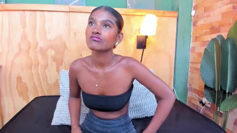 Halley Lorens online show from 02/18/26, 07:21