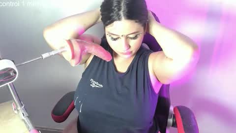 Snapshot of hally_berry___ chatting on 01/12/26, 04:18 Hally online show from 01/12/26, 04:18